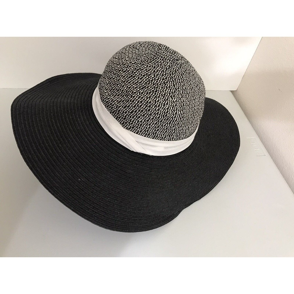 Floppy Wide Brim Sun Hat Black and White Tweed 100% Paper Yarn Beach Travel